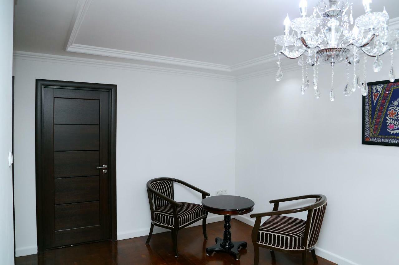 סמרקנד Apartment On Registon Kochasi מראה חיצוני תמונה